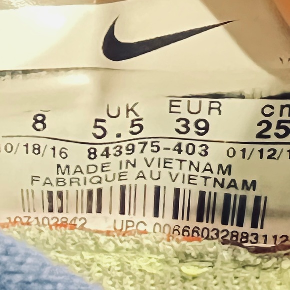 Nike Womens Air Zoom Strong 843975- 403 Blue Running Shoes Lace Up - Picture 7 of 7